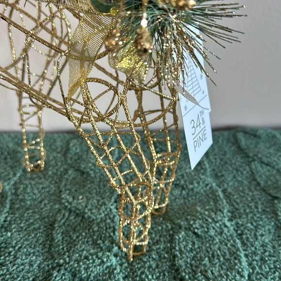 Beautiful 34th & Pine Gold Glitter Reindeer Shimmer NEW - Picture 4 of 11